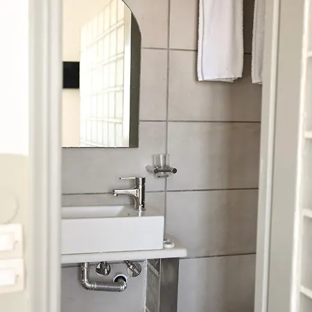 Summer Shades - Ex Arkoulis 3* Naousa (Paros)